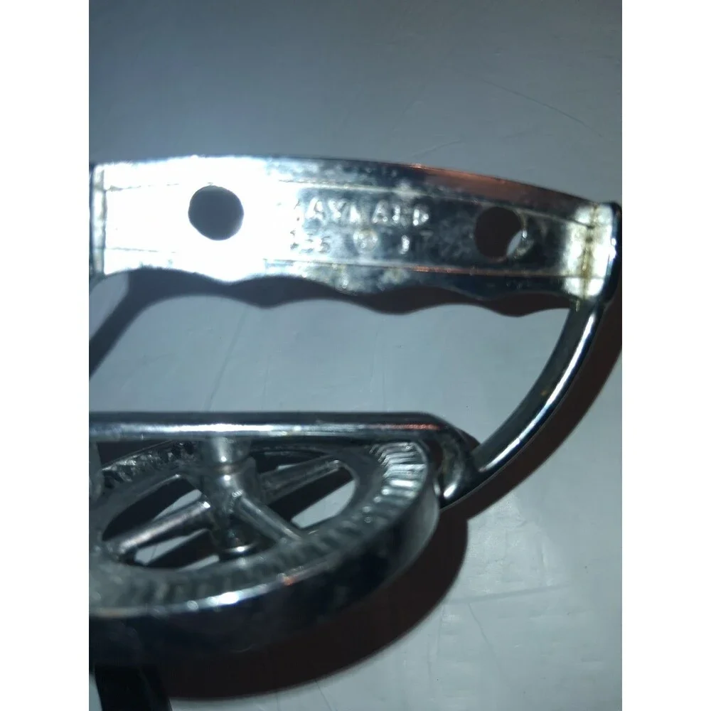 Maynard‎ 456 -1 Hand Held Egg Beater Mixer Black Handle Manual Mixer Vintage